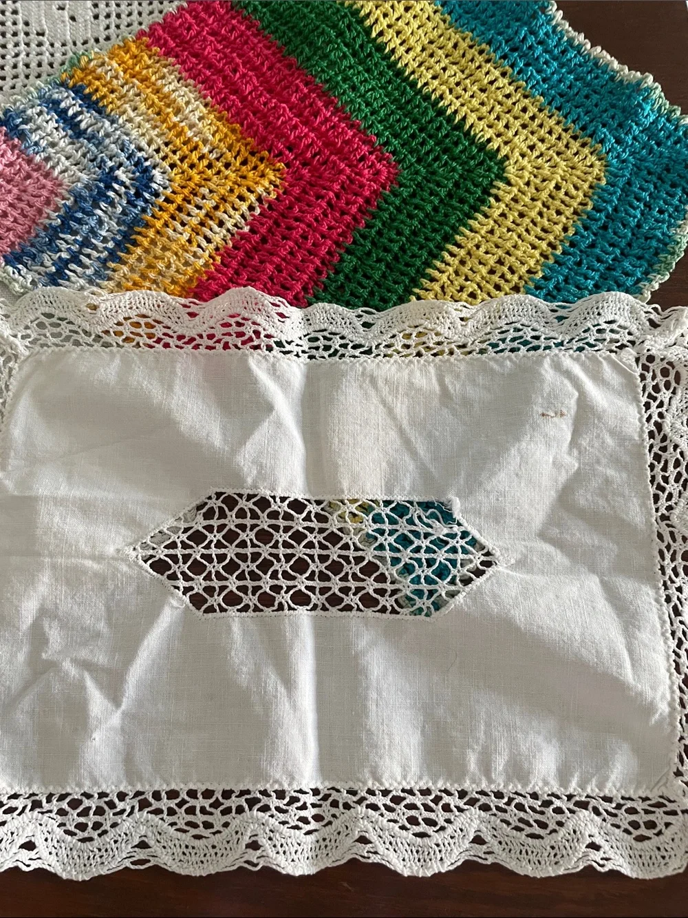 Vintage doilies bundle of 4